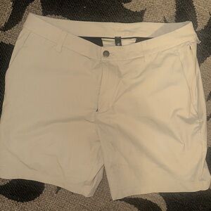 Lululemon Men's Cream Shorts